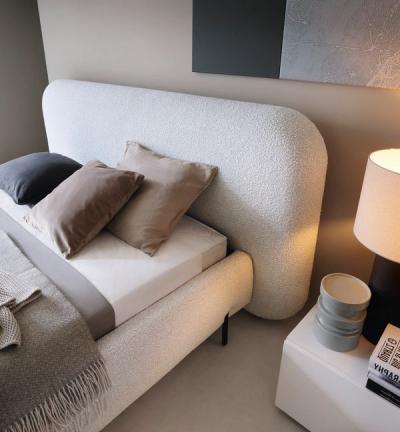 Boxsprings krevet .Alesja